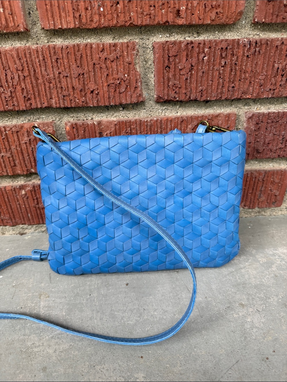 Madewell The Puff Woven Edition Crossbody in Oasis Blue